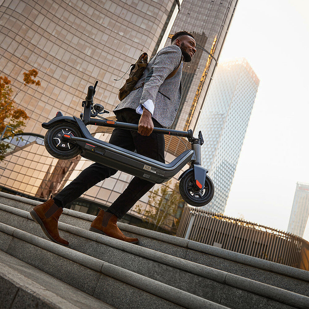 NIU - KQi3 Pro Foldable Electric Kick Scooter w/ 31 mi Max Operating Range &amp; 20 mph Max Speed - Black