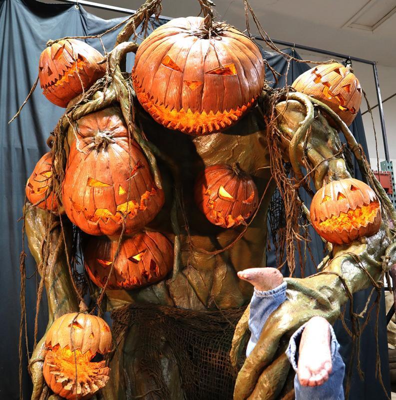 Halloween Giant Pumpkin Monster, 8-Foot - 2025