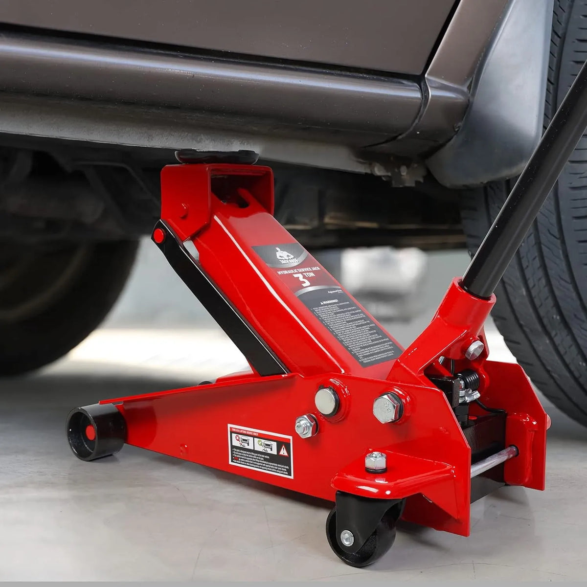 Big Red Hydraulic Floor Jack 3 Ton 6,000 lb Red - W83025