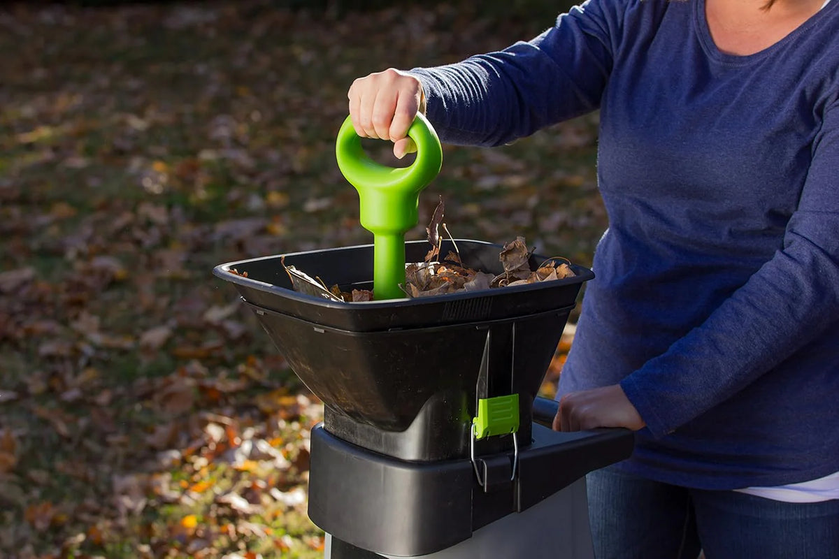 15-Amp Corded Electric Chipper/Shredder With 1.2 Bushel Collection Bin