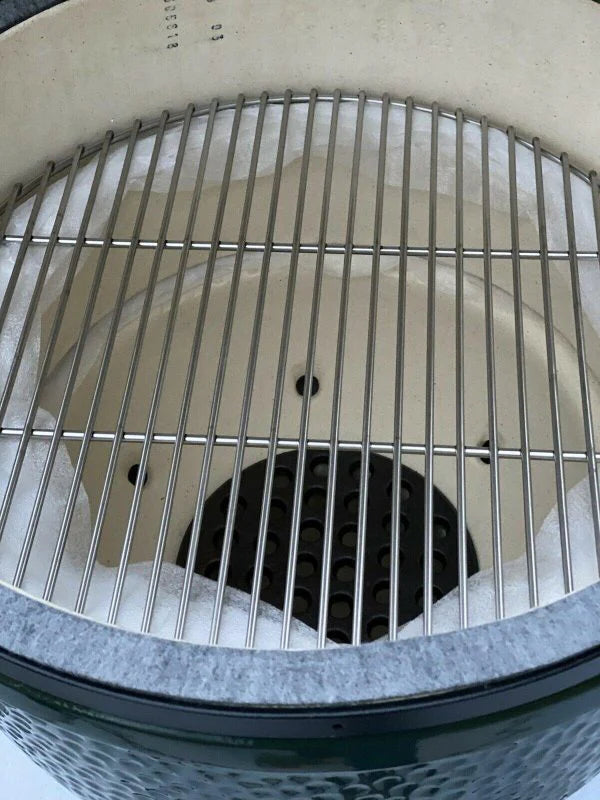Ceramic Grill Smoker - Ceramic Construction