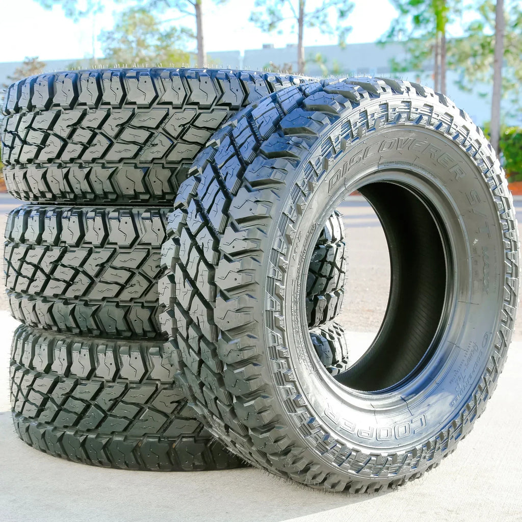 Cooper Discoverer S/T Maxx LT 275/70R18 125/122Q E 10 Ply Mud Tires - Set Of 4