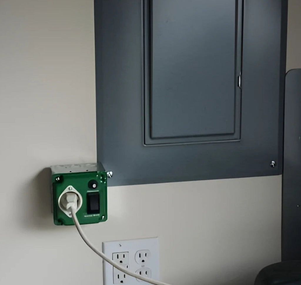 EZ Generator Switch, 15A 125V Green Manual Transfer Electrical Switch