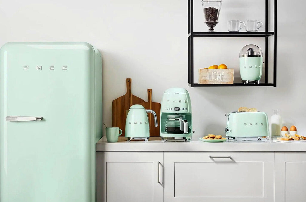 Smeg 50's Retro Style Aesthetic Drip Filter Coffee Machine, 10 cups, Pastel Green
