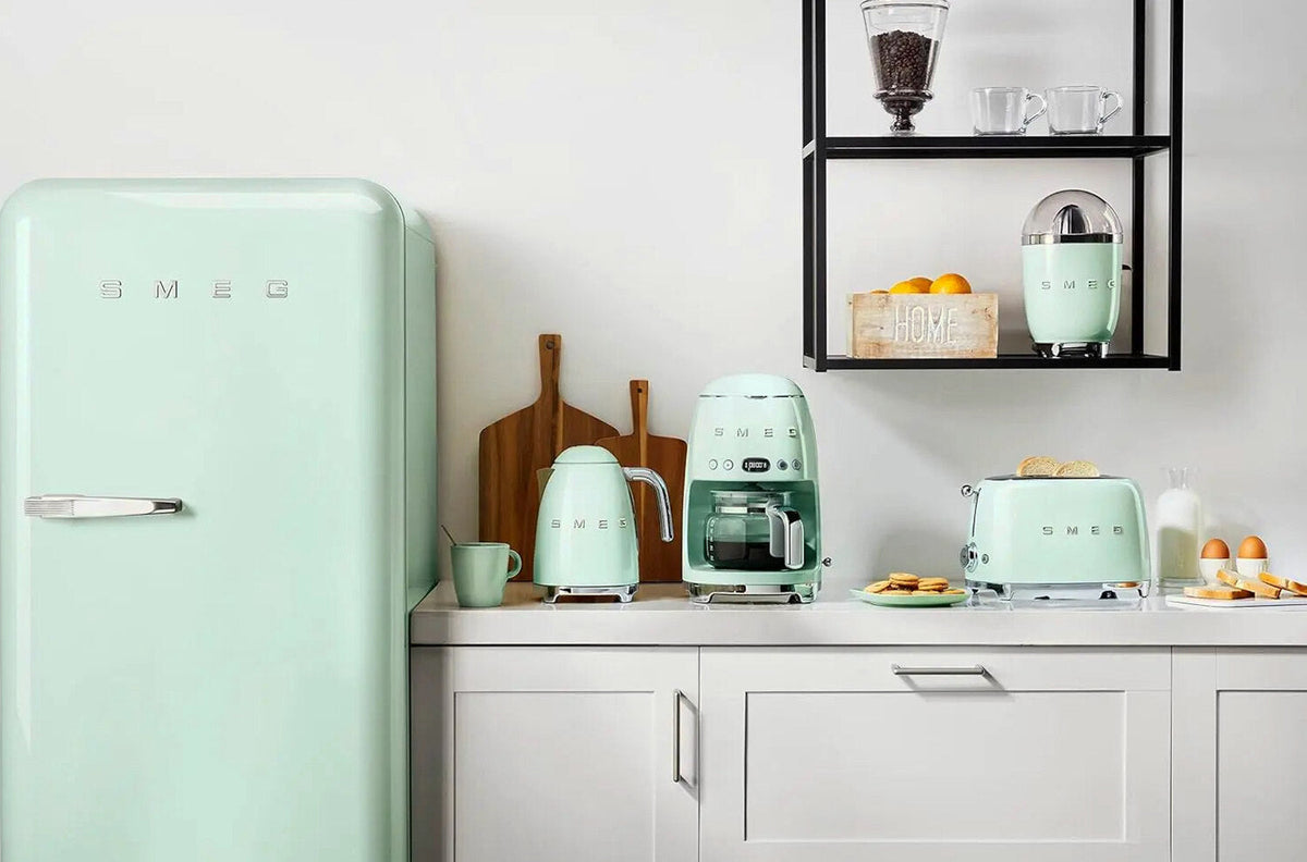 Smeg 50's Retro Style Aesthetic Drip Filter Coffee Machine, 10 cups, Pastel Green