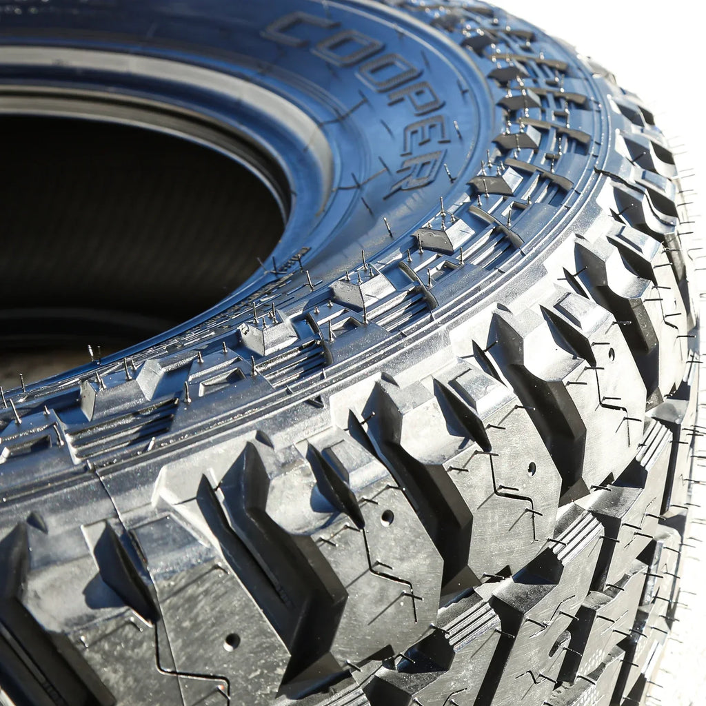 Cooper Discoverer S/T Maxx LT 275/70R18 125/122Q E 10 Ply Mud Tires - Set Of 4