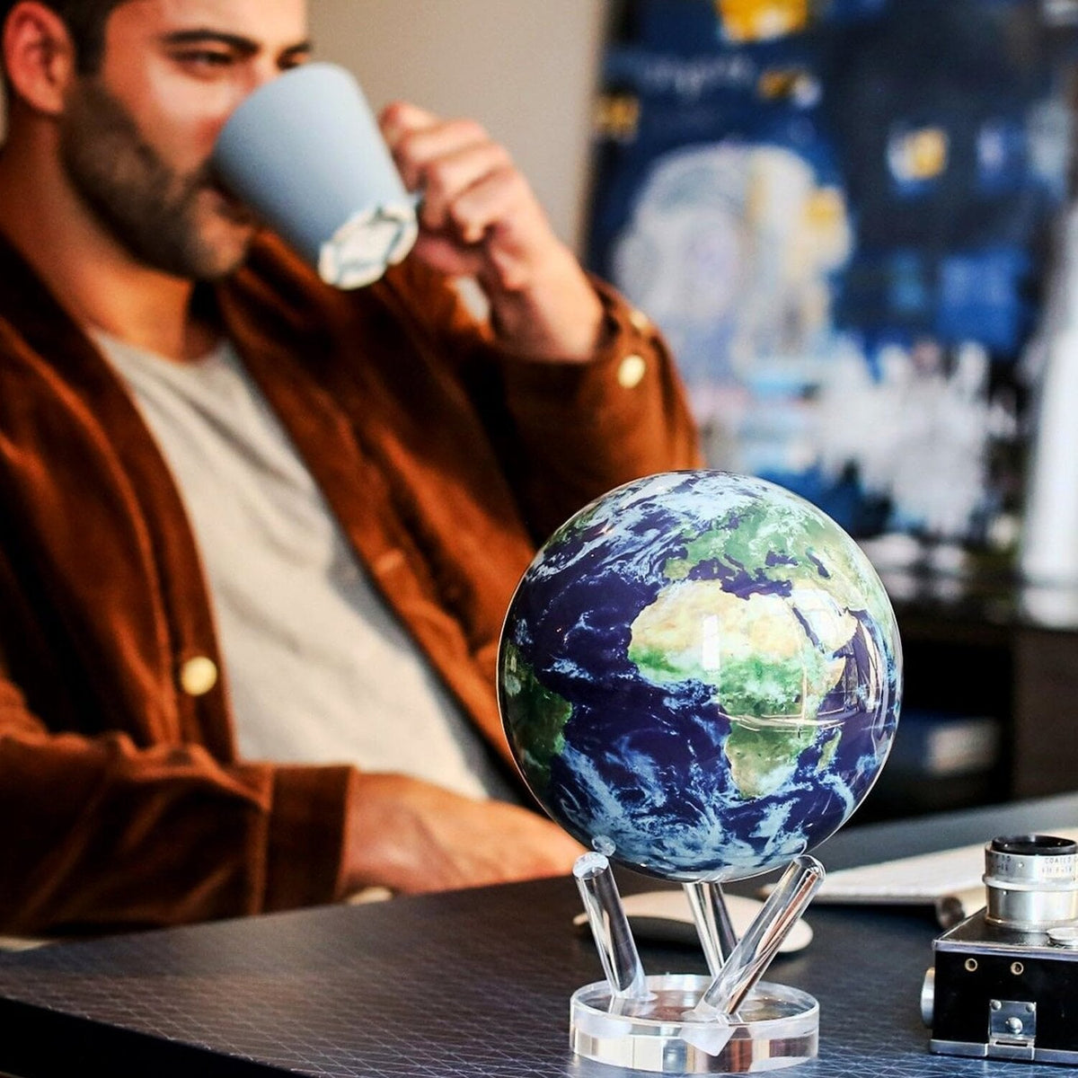 MOVA 4.5" Self-Rotating Globe Earth with Clouds, Light Powered